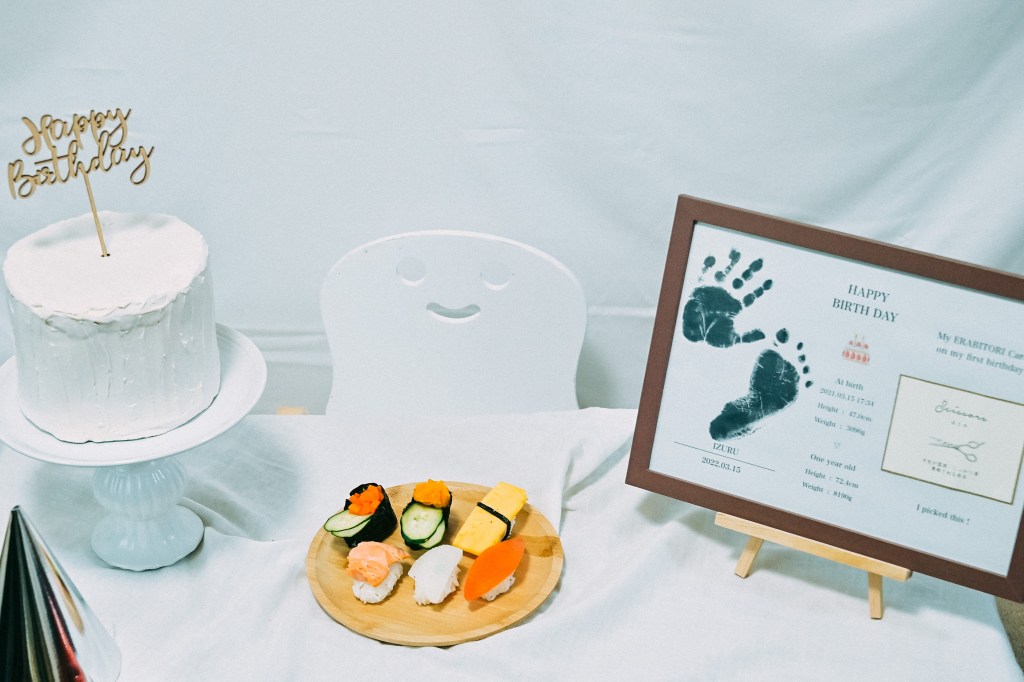 WAHAHA谷口写真事務所の鳥取でロケーション撮影する際に、家族の写真(お宮参り、七五三、マタニティ、バースディ、家族写真）をご案内するロケーション家族写真のジャンルの中の、神社などのお宮参り出張撮影をご案内してます